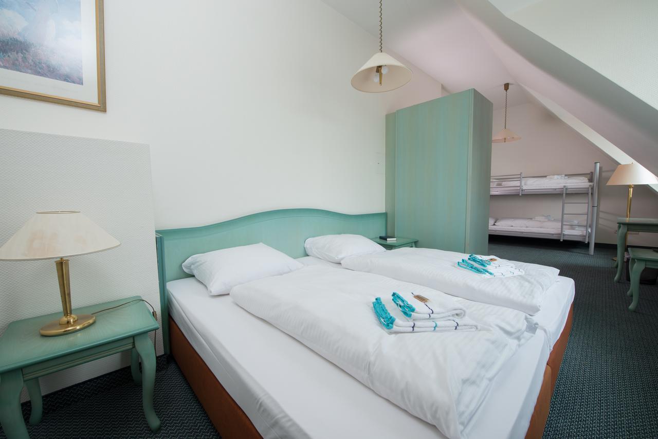 Hotel Ziegenkrug Schweriner Tor 3*